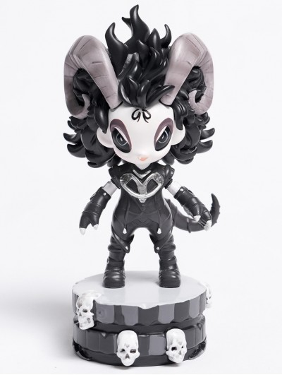 Devil Fashion Black Gothic Skull Horned Resin Kit