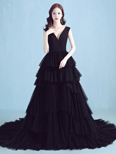 Black Gothic Sexy V-Neck Tulle Wedding Dress